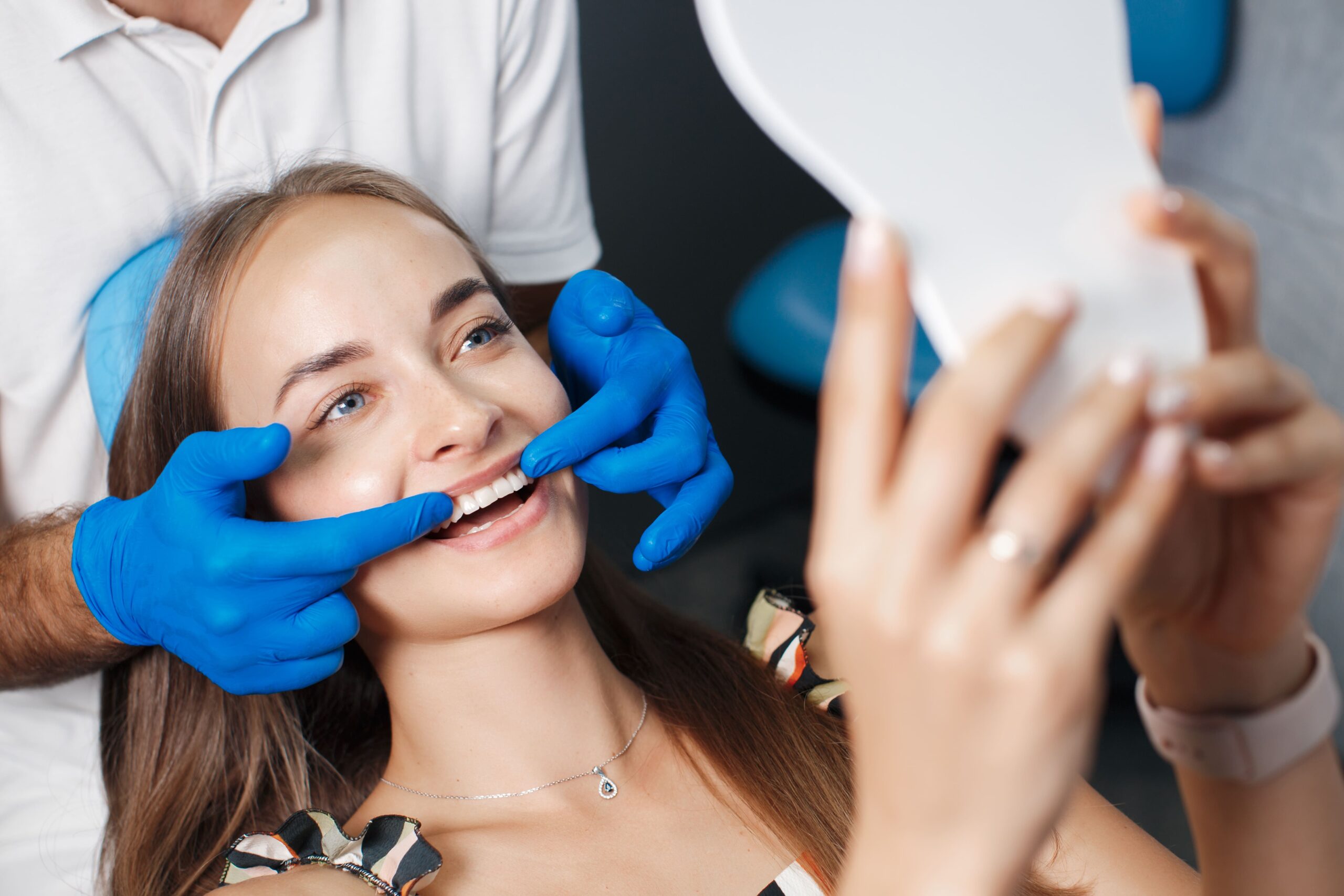 Tipos de blanqueamiento dental: Guía completa y recomendaciones