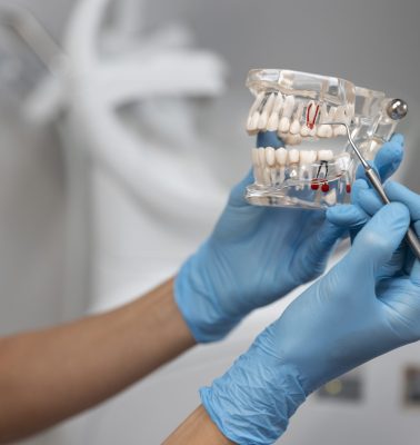 close-up-dentist-instruments